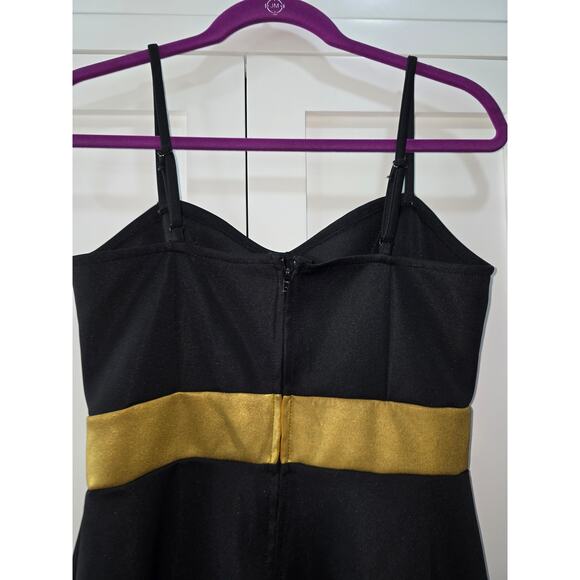 Batman Fit & Flare Dress - Size Medium - Picture 6 of 10